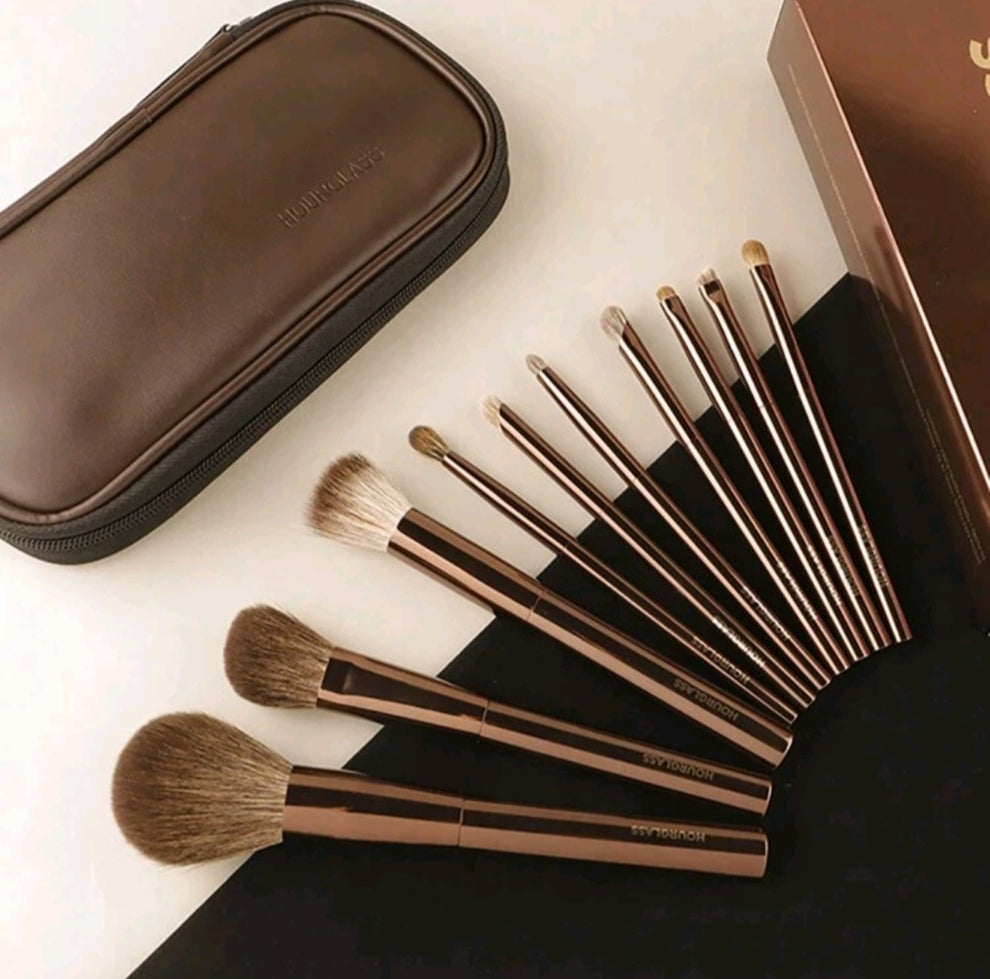 Hourglass make up set